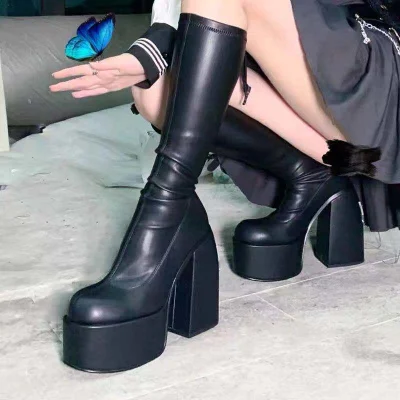 Superstarer 2021 nuevo zapato femenino de punta cuadrada de talla grande botas de invierno con plataforma de tacón grueso para mujer